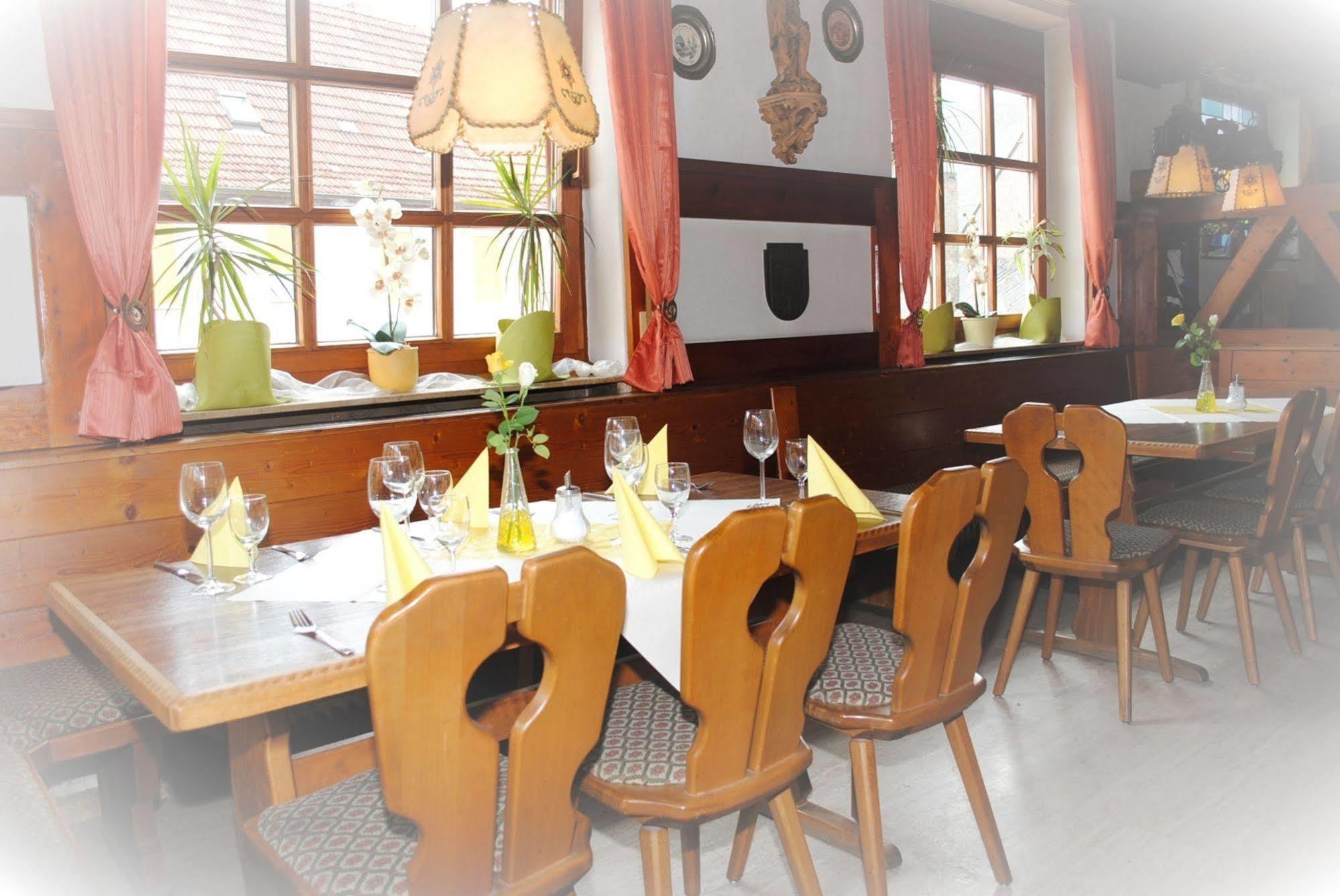 Gasthof Stern Burgsinn Екстер'єр фото
